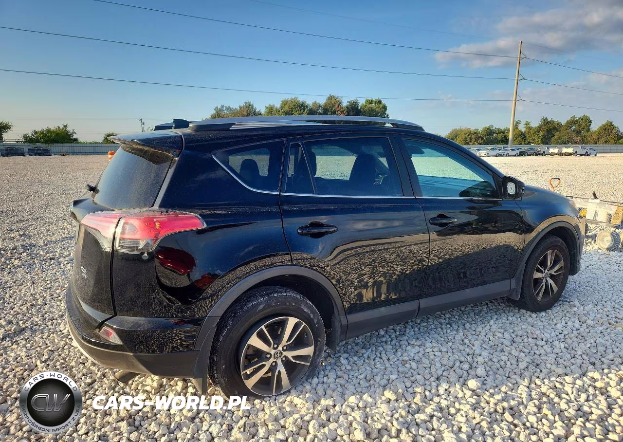 2017 Toyota Rav4 Xle VIN:2T3RFREV7HW650210 - 3