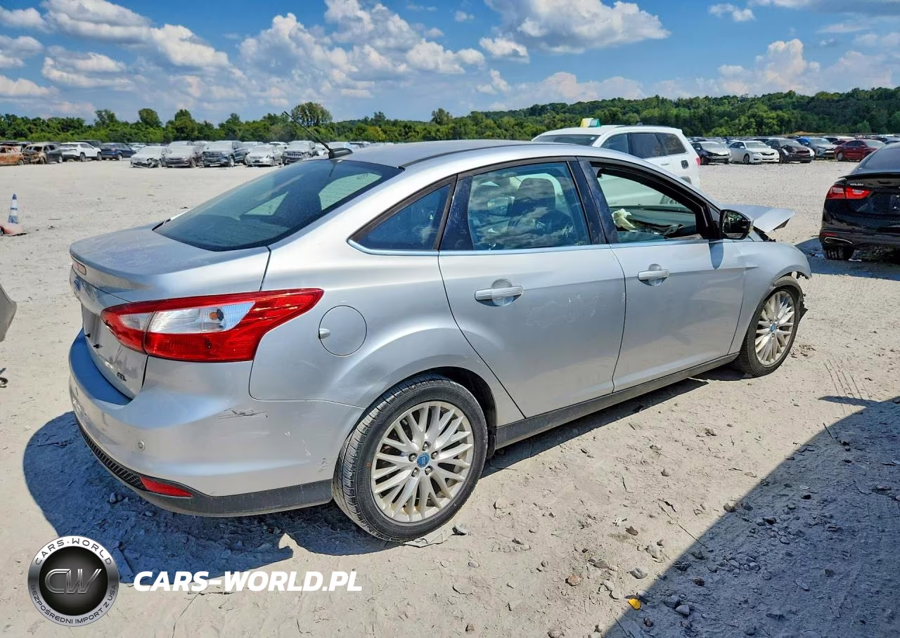 2012 Ford Focus Sel VIN:1FAHP3H2XCL227243 - 3