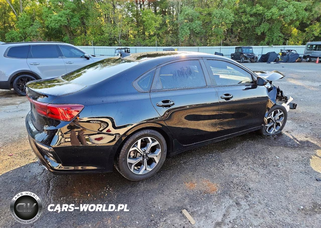2021 Kia Forte Lxs VIN:3KPF24AD7ME412152 - 3