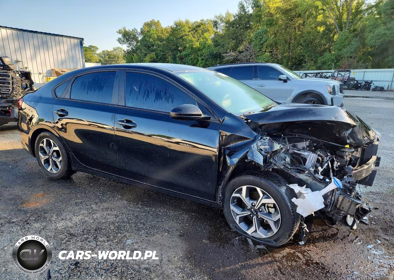 2021 Kia Forte Lxs VIN:3KPF24AD7ME412152 - 4