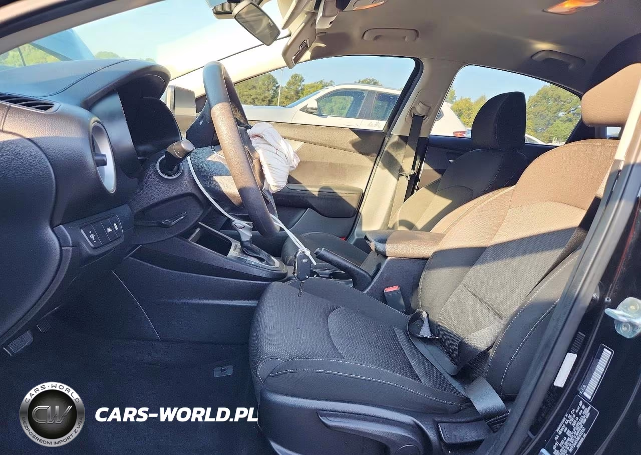 2021 Kia Forte Lxs VIN:3KPF24AD7ME412152 - 7