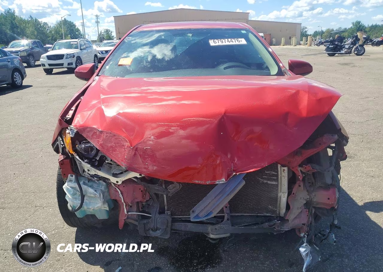 2015 Toyota Corolla Le VIN:2T1BURHE4FC441582 - 5