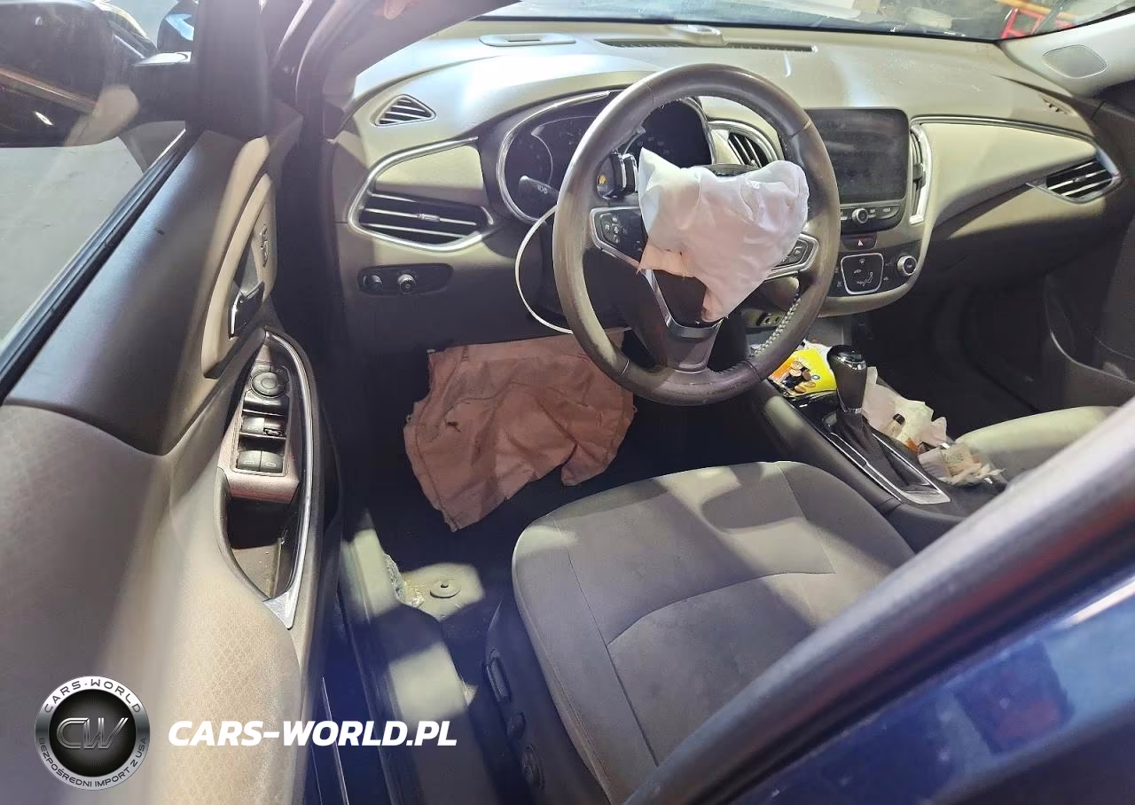 2018 Chevrolet Malibu Lt VIN:1G1ZD5ST6JF188420 - 8