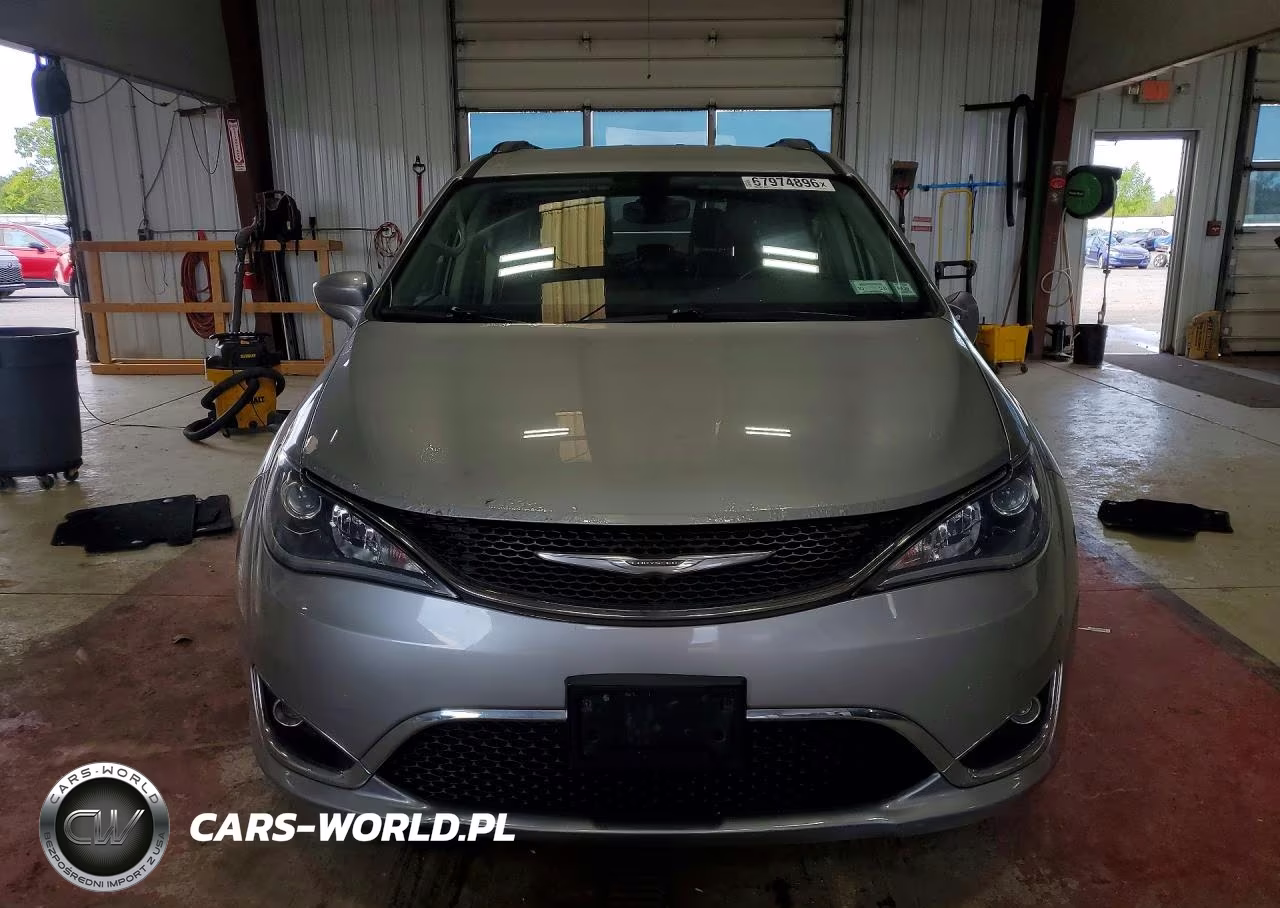 2017 Chrysler Pacifica Touring L VIN:2C4RC1BG6HR705174 - 5