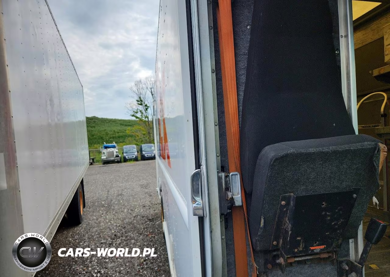 2013 Freightliner Mt45 Chassis Delivery Truck VIN:4UZAAPDU1DCFB2419 - 11
