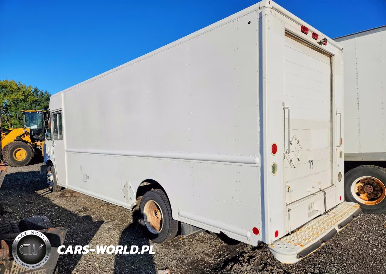 2013 Freightliner Mt45 Chassis Delivery Truck VIN:4UZAAPDU1DCFB2419 - 2
