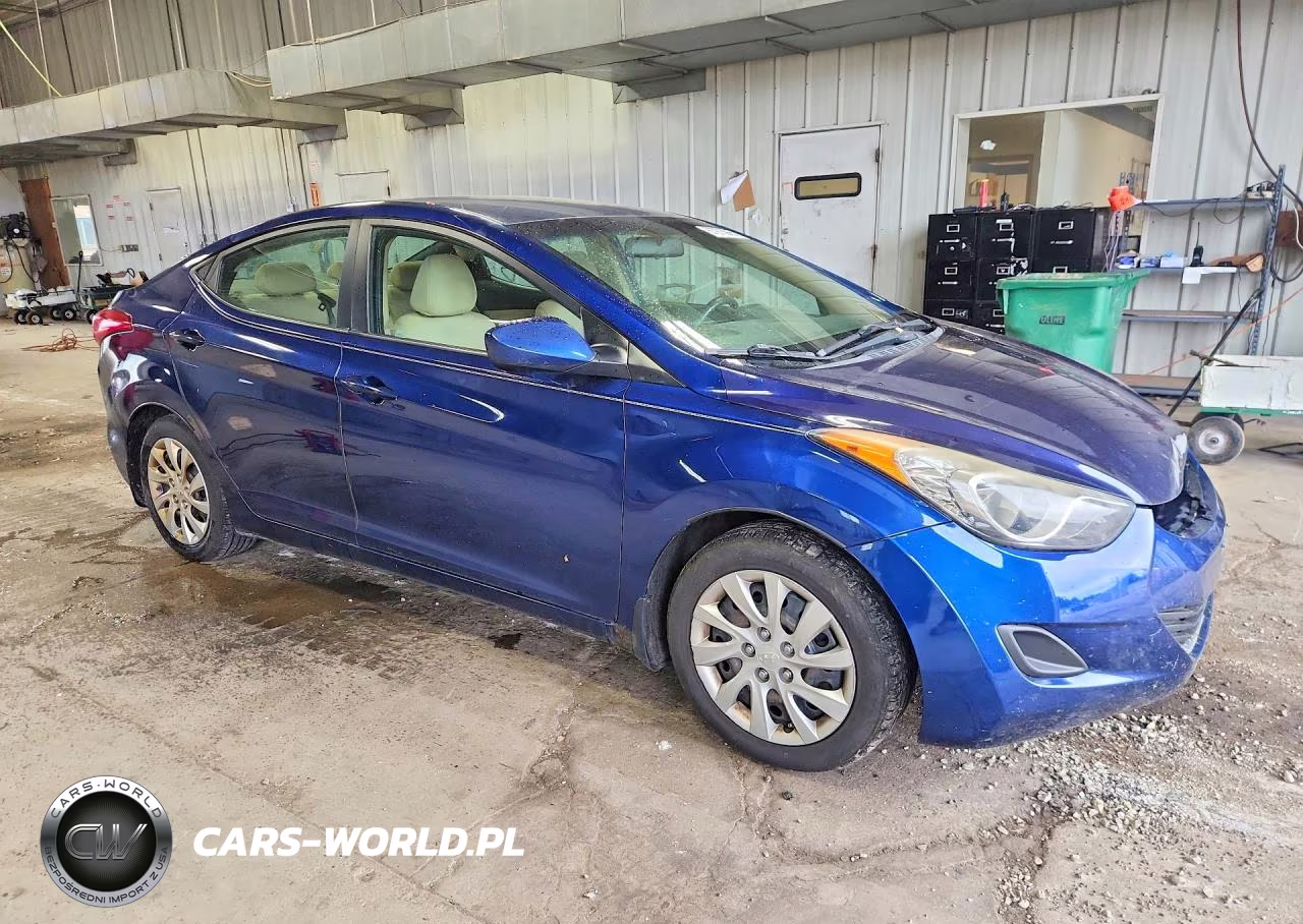 2013 Hyundai Elantra Gls VIN:KMHDH4AE6DU520998 - 4