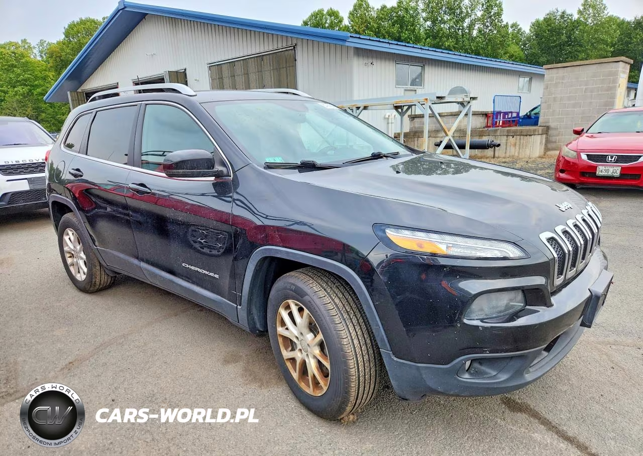 2016 Jeep Cherokee Latitude VIN:1C4PJMCB2GW371703 - 4