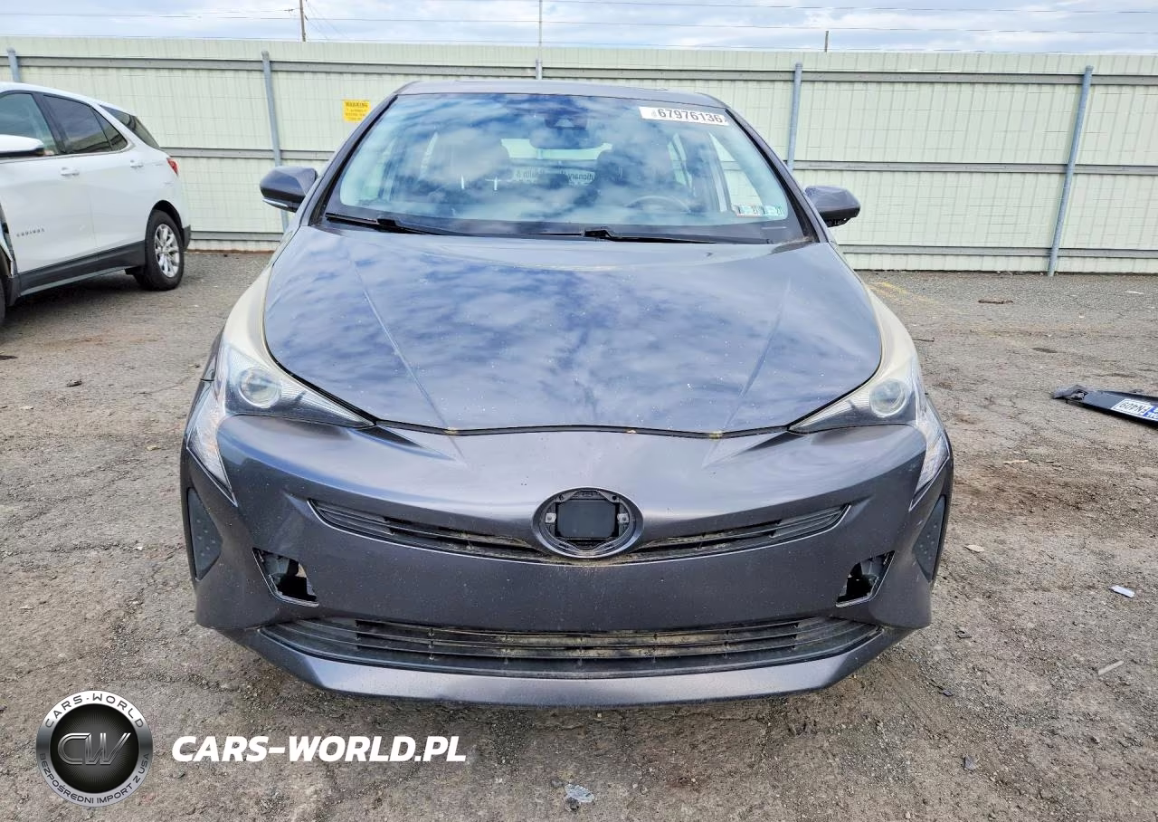 2016 Toyota Prius Four VIN:JTDKARFU5G3001528 - 5