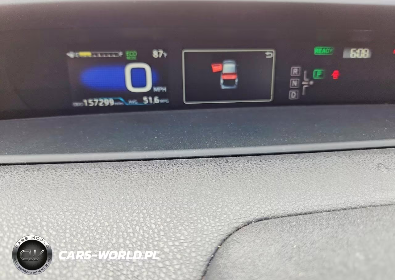 2016 Toyota Prius Four VIN:JTDKARFU5G3001528 - 9