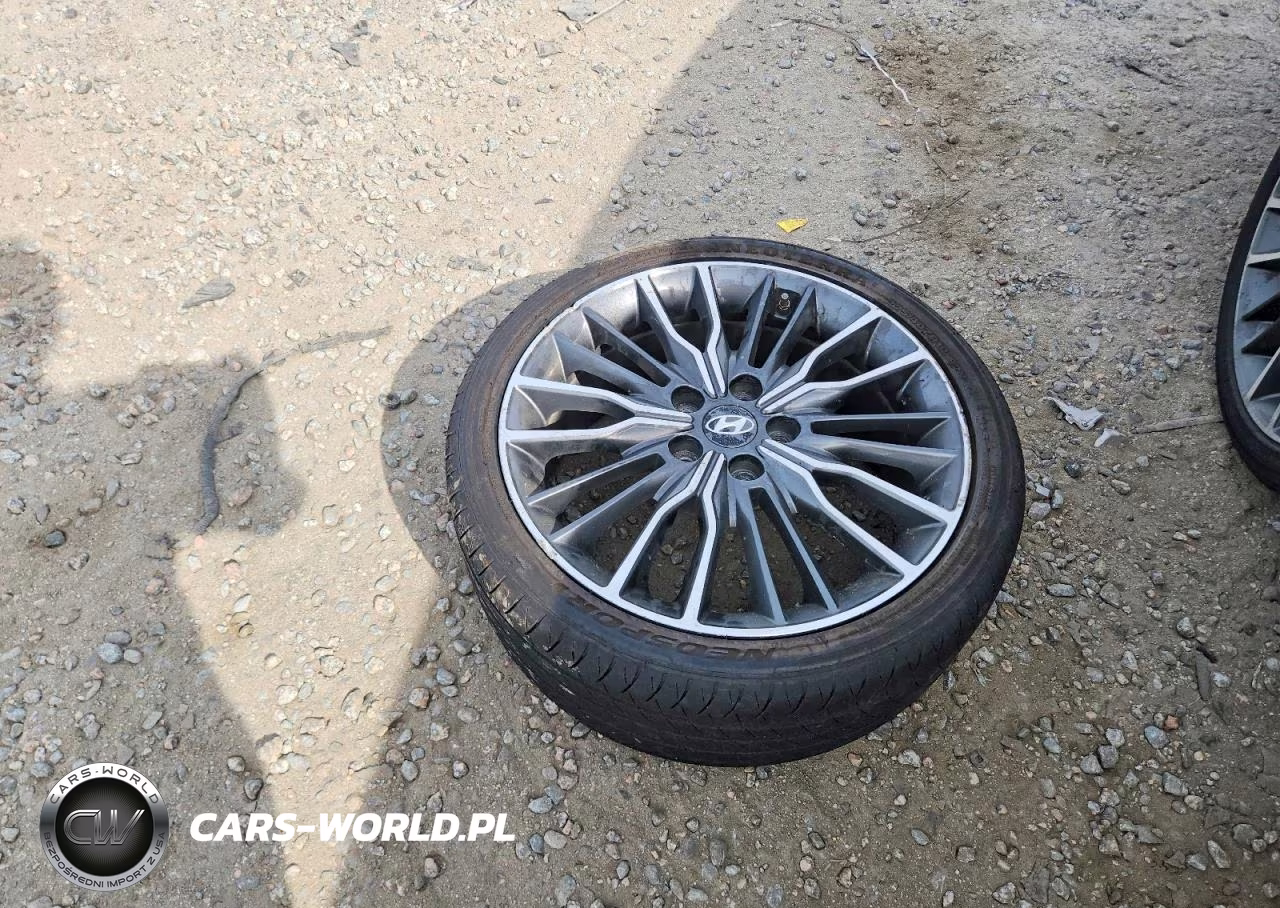 2018 Hyundai Elantra Sport VIN:KMHD04LB3JU540373 - 12