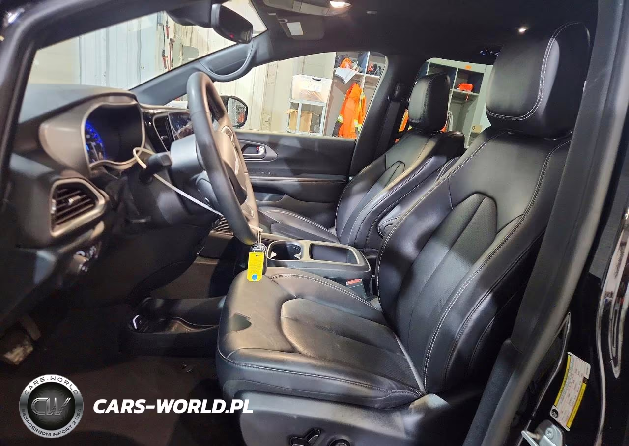 2025 Chrysler Pacifica Select VIN:2C4RC1BG2SR523981 - 7