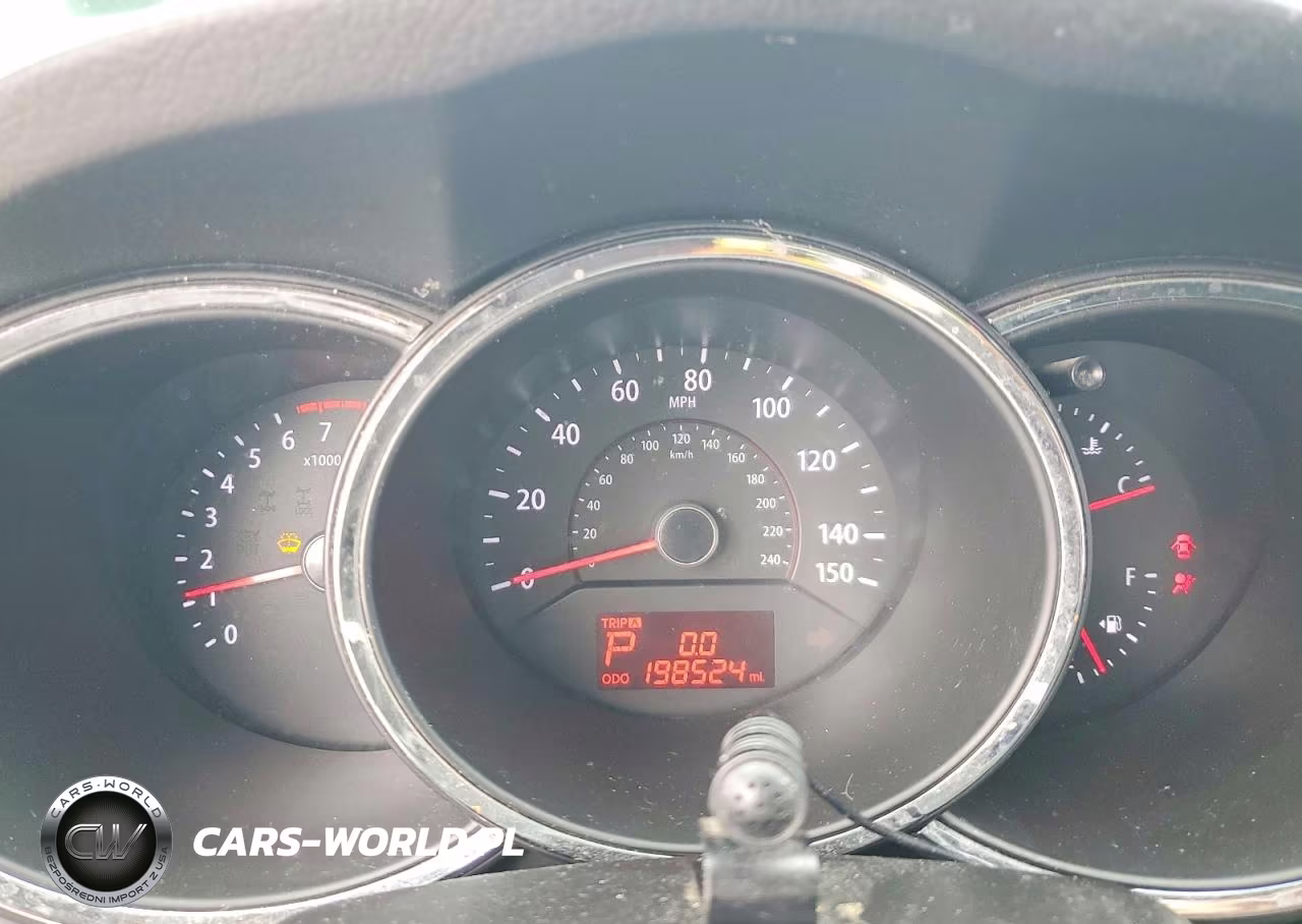 2012 Kia Sorento Lx VIN:5XYKT3A66CG241855 - 9