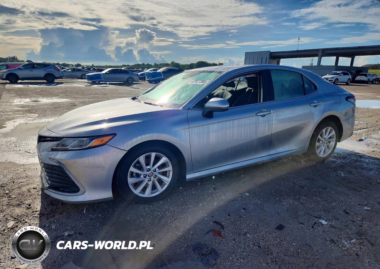 2021 Toyota Camry Le