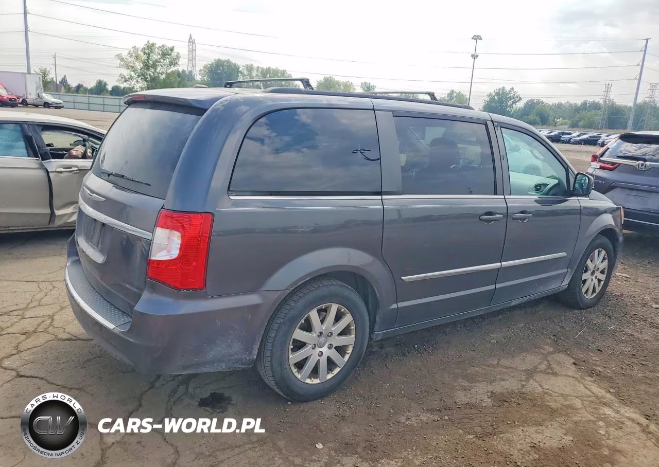 2016 Chrysler Town & Country Touring VIN:2C4RC1BG5GR212519 - 3