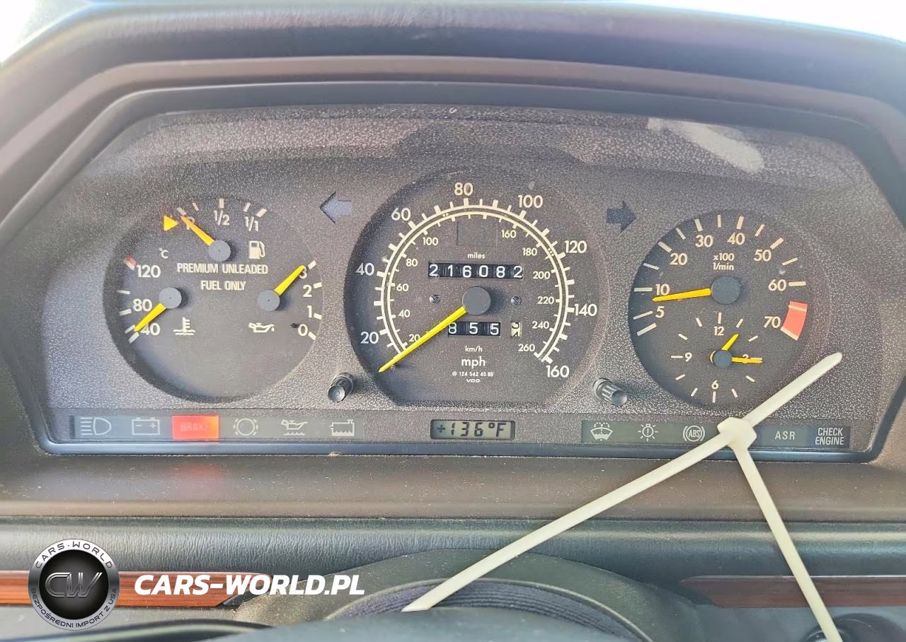 1995 Mercedes-Benz E 320 Base VIN:WDBEA32E4SC207553 - 9