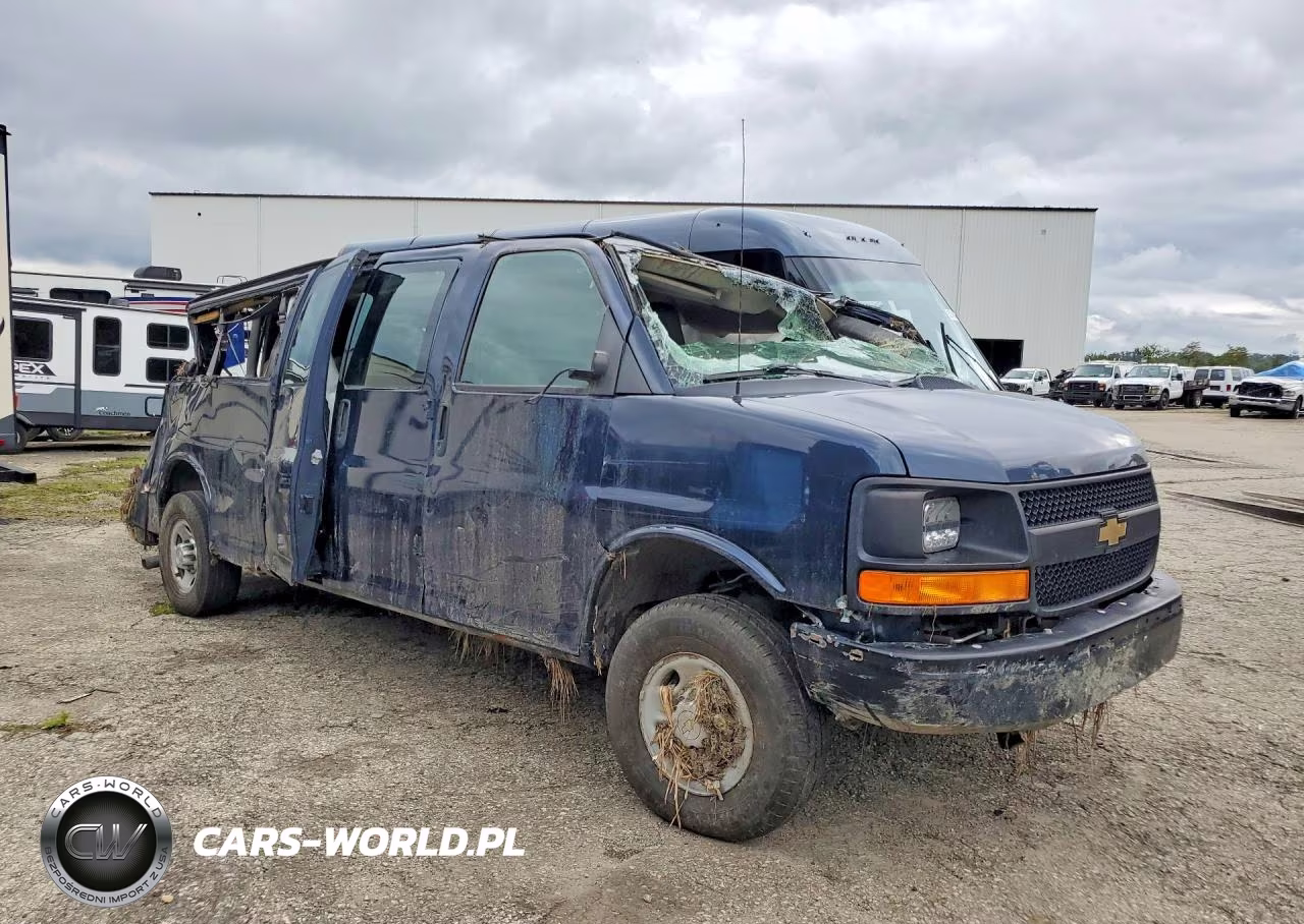 2013 Chevrolet Express G3500 Ls VIN:1GNZGZBA2D1162667 - 4