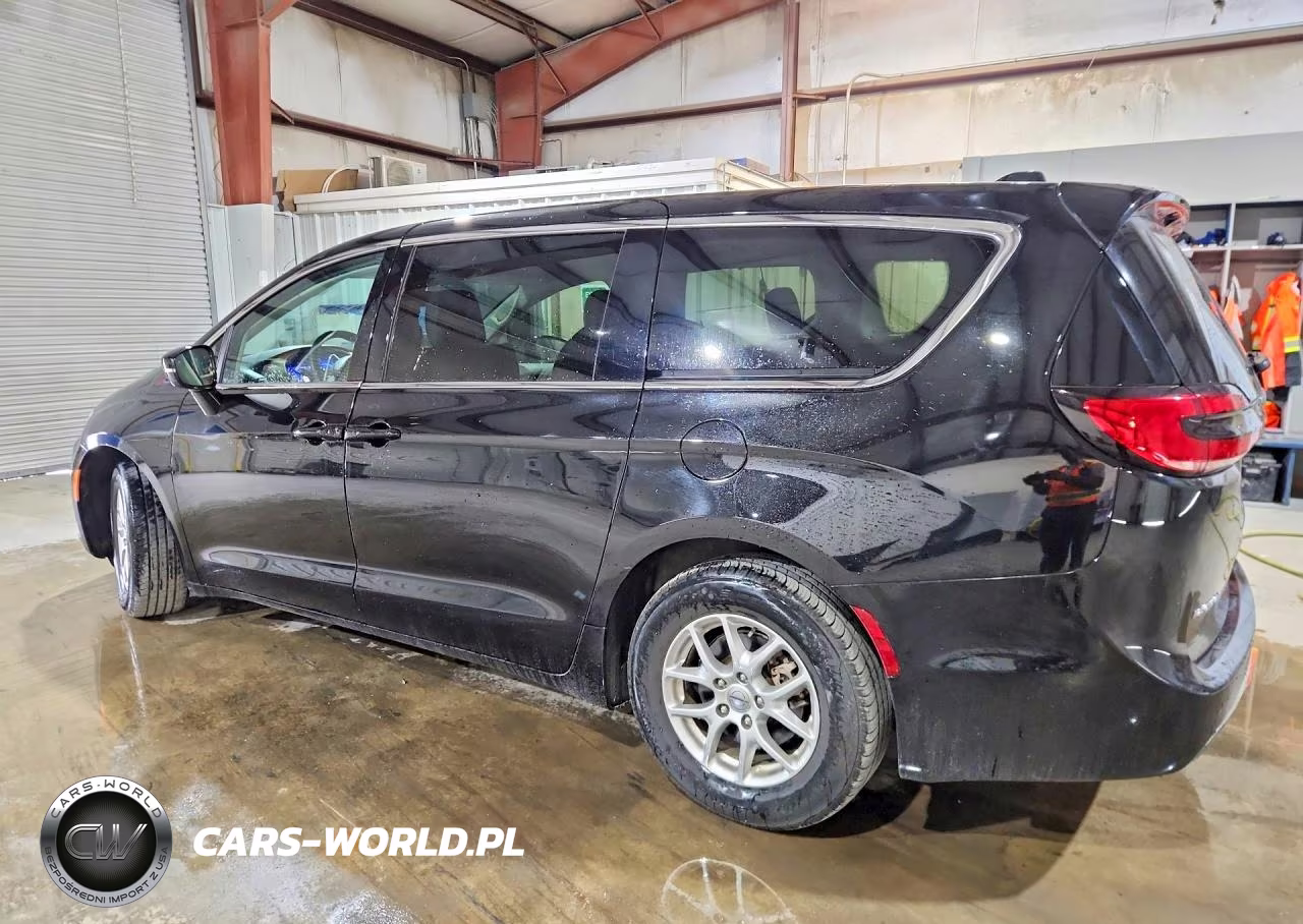 2024 Chrysler Pacifica Touring L VIN:2C4RC1BG5RR140059 - 2