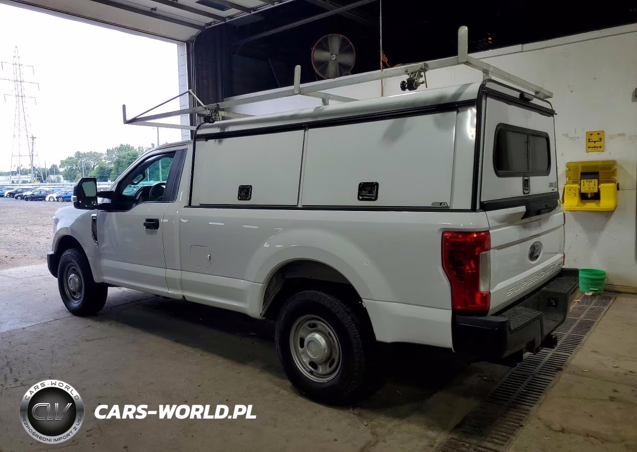 2019 Ford F250 Super Duty VIN:1FTBF2A61KEF23121 - 2
