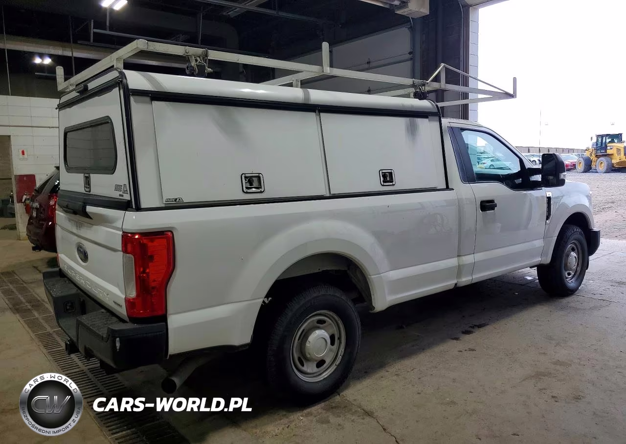 2019 Ford F250 Super Duty VIN:1FTBF2A61KEF23121 - 3