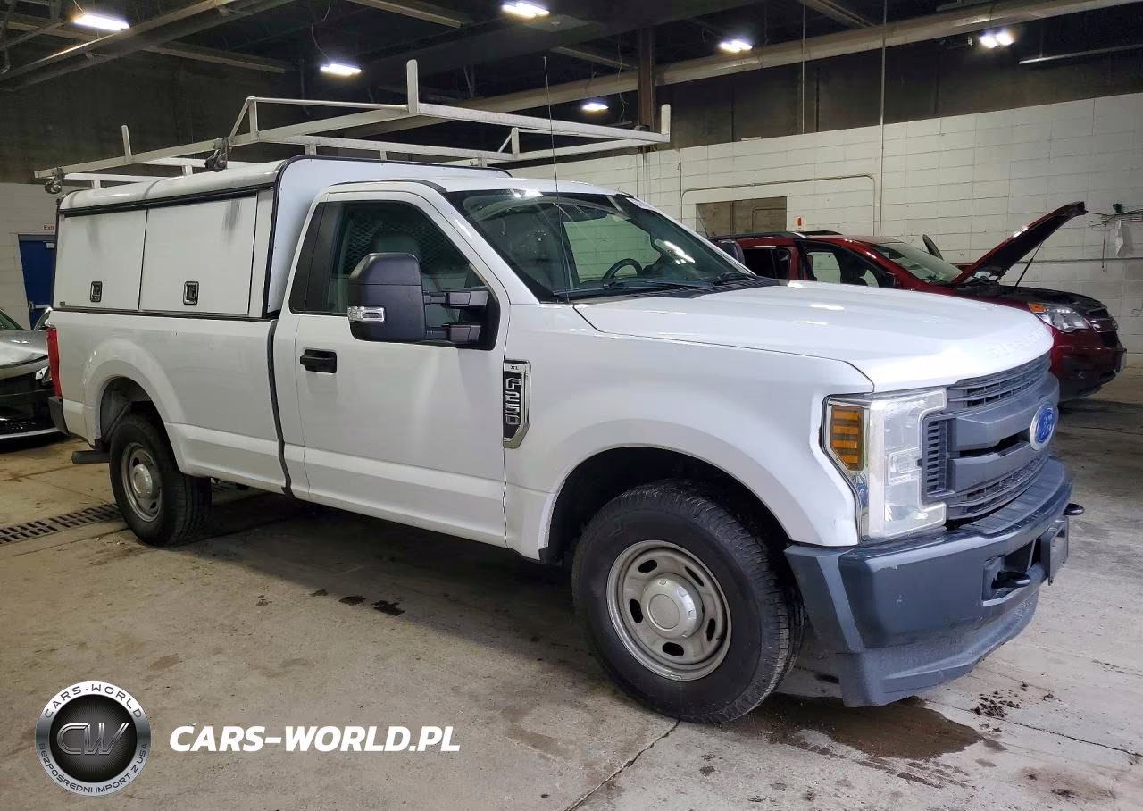2019 Ford F250 Super Duty VIN:1FTBF2A61KEF23121 - 4