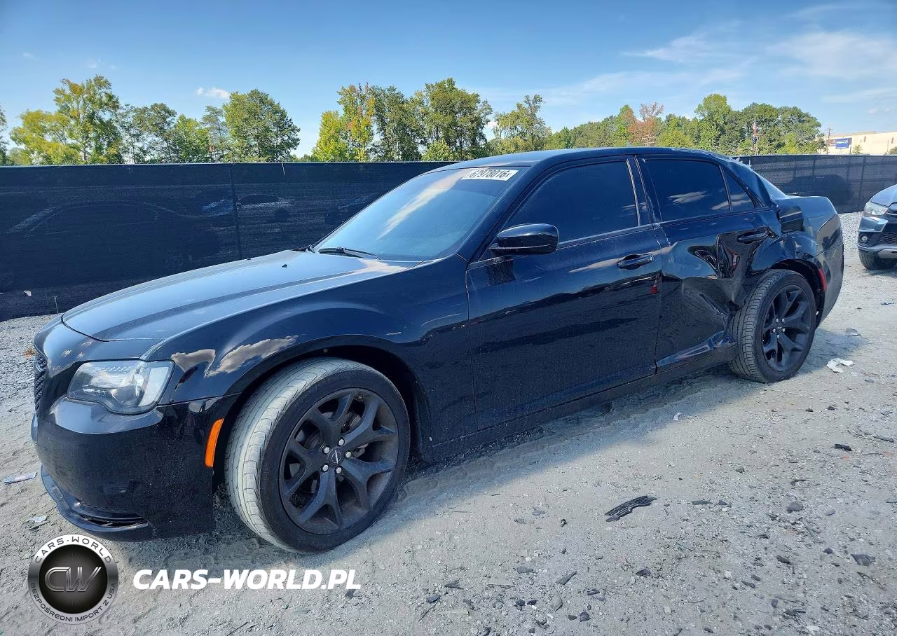 2023 Chrysler 300 Touring – zdjęcie 1 z 12