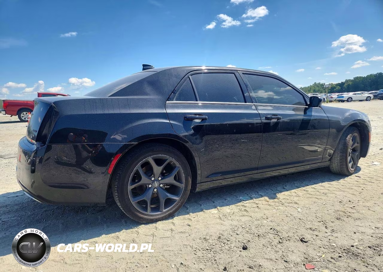 2023 Chrysler 300 Touring VIN:2C3CCAAG8PH505946 - 3