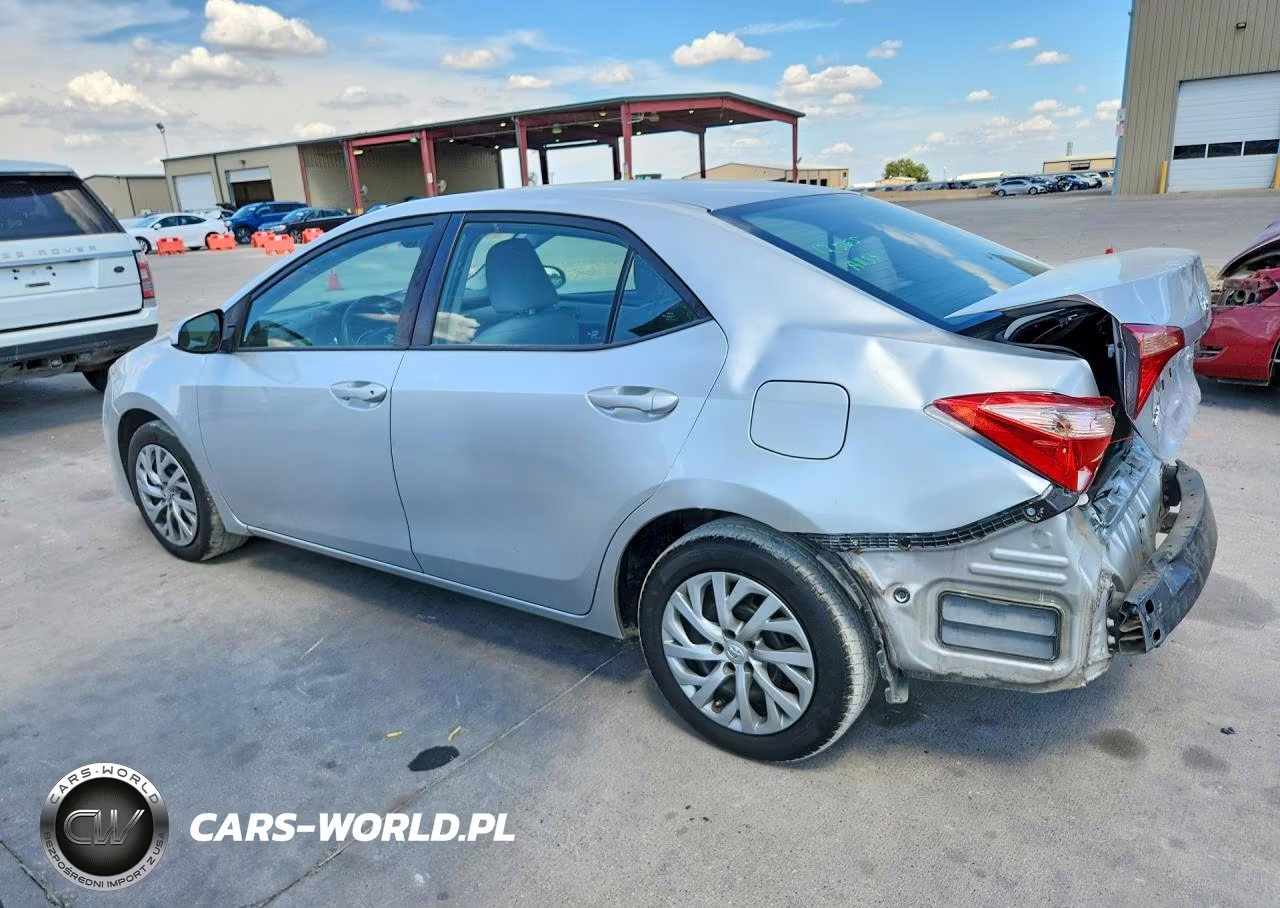 2017 Toyota Corolla Le VIN:5YFBURHE8HP586482 - 2