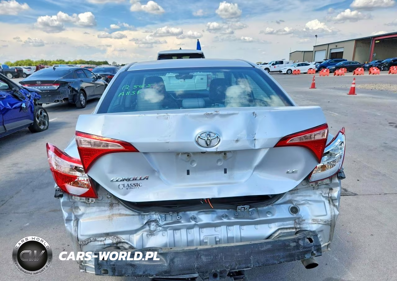 2017 Toyota Corolla Le VIN:5YFBURHE8HP586482 - 6
