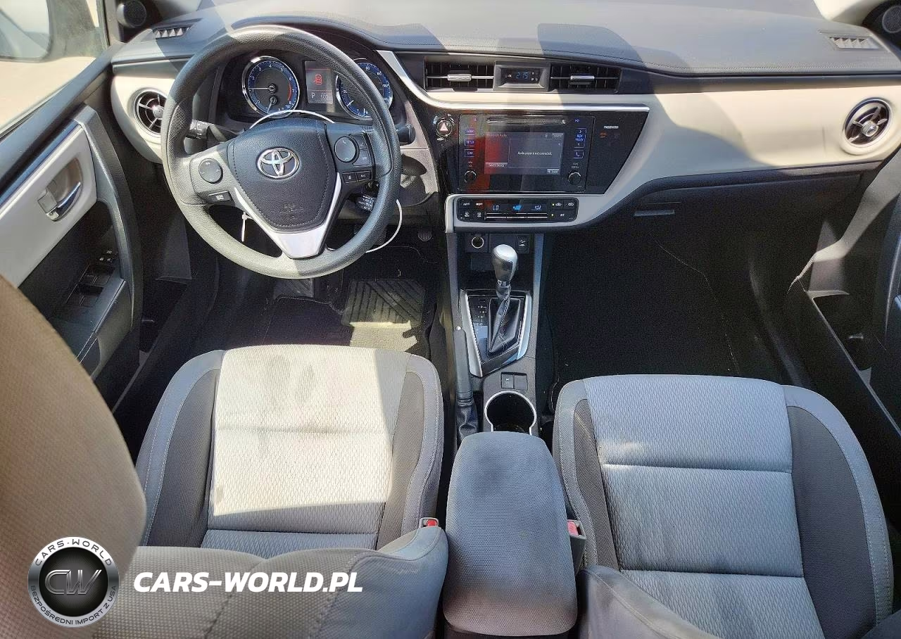 2017 Toyota Corolla Le VIN:5YFBURHE8HP586482 - 8