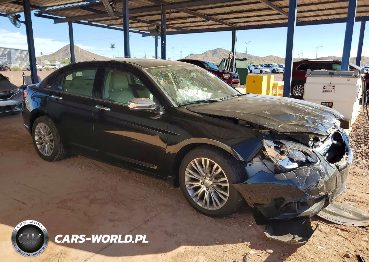 2013 Chrysler 200 Limited VIN:1C3CCBCG7DN513798 - 4