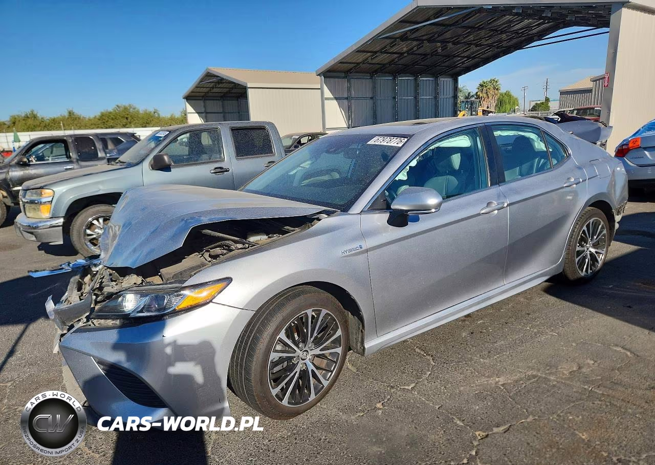 2019 Toyota Camry Hybrid Se