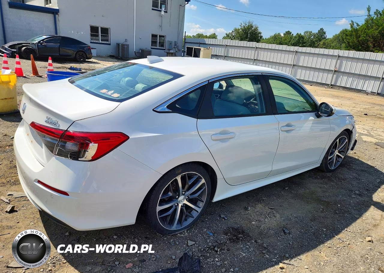 2023 Honda Civic Touring VIN:2HGFE1F95PH323362 - 3