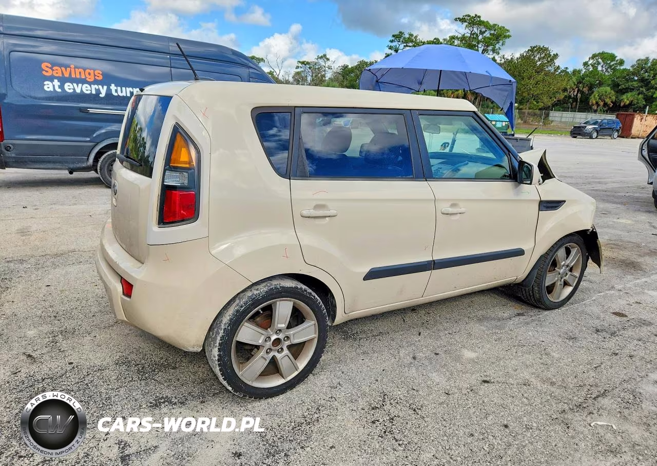 2011 Kia Soul ! VIN:KNDJT2A20B7721923 - 3