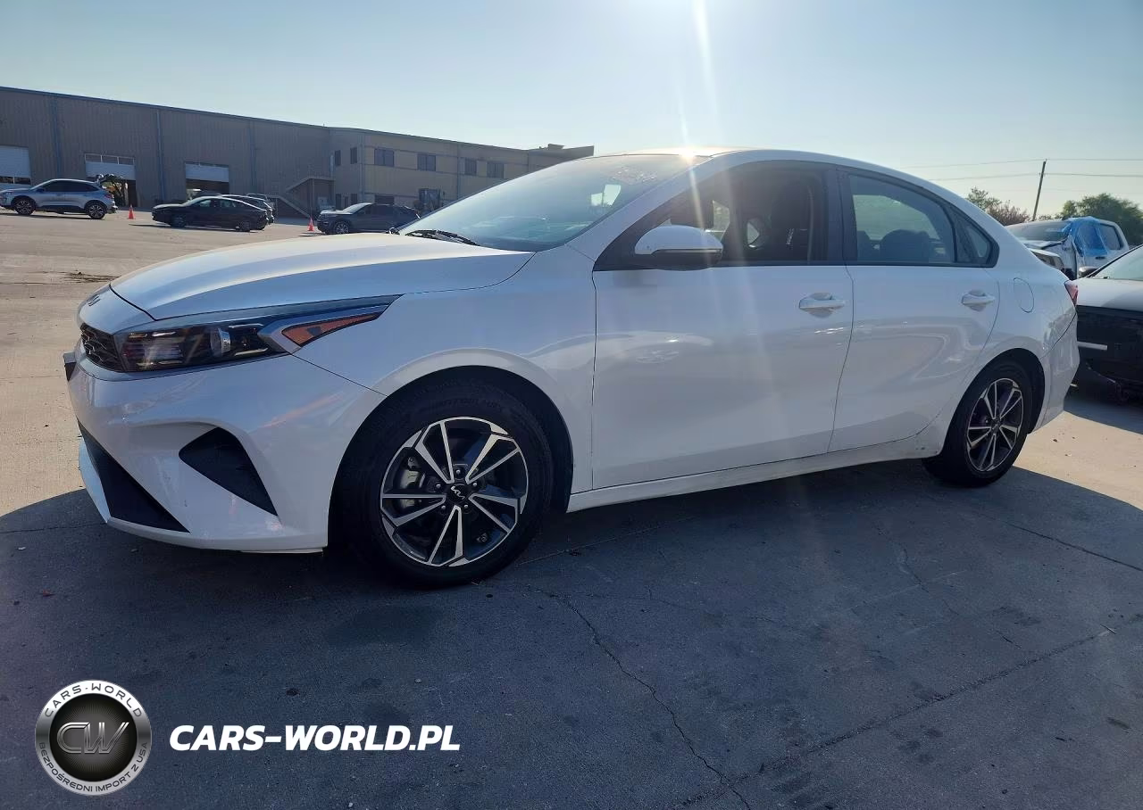 2022 Kia Forte Lxs