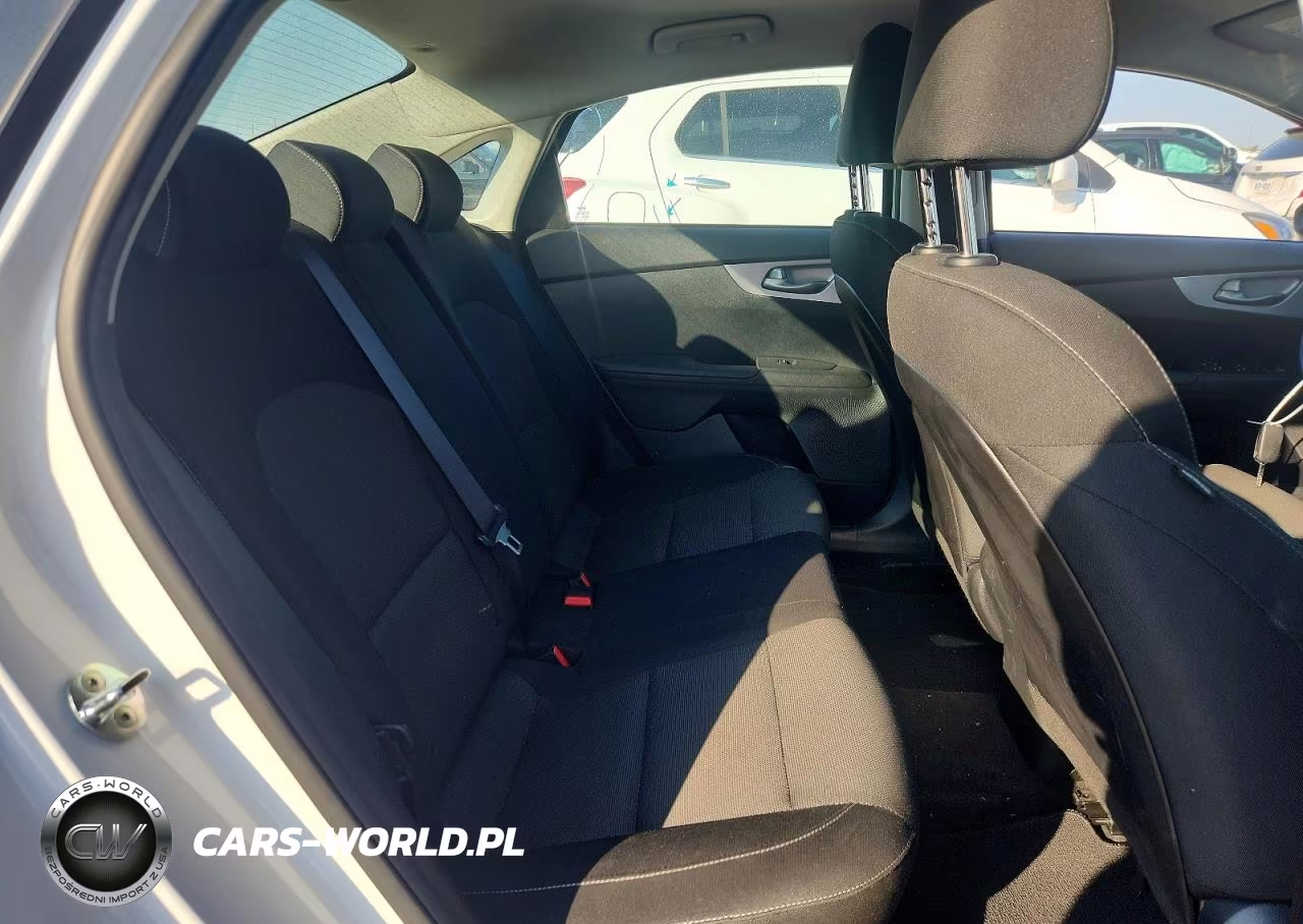 2022 Kia Forte Lxs VIN:3KPF24AD0NE475594 - 10
