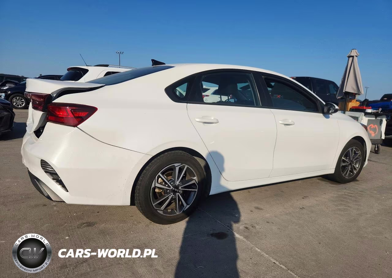 2022 Kia Forte Lxs VIN:3KPF24AD0NE475594 - 3