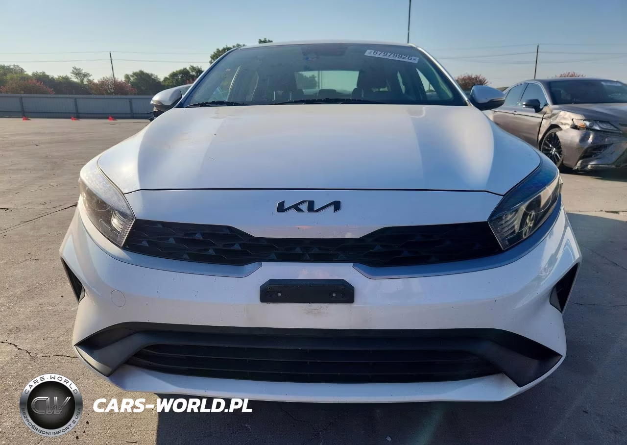2022 Kia Forte Lxs VIN:3KPF24AD0NE475594 - 5