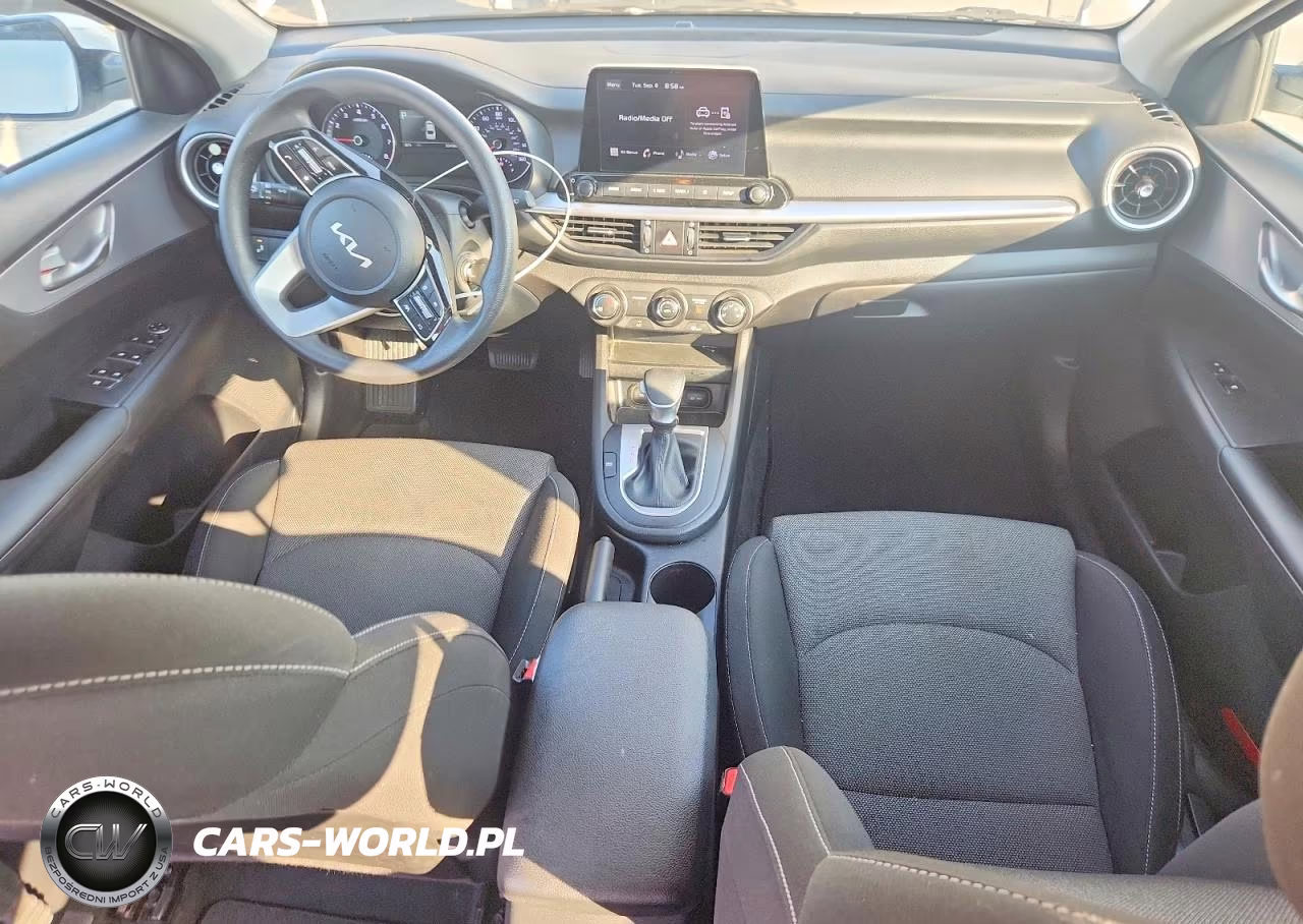 2022 Kia Forte Lxs VIN:3KPF24AD0NE475594 - 8