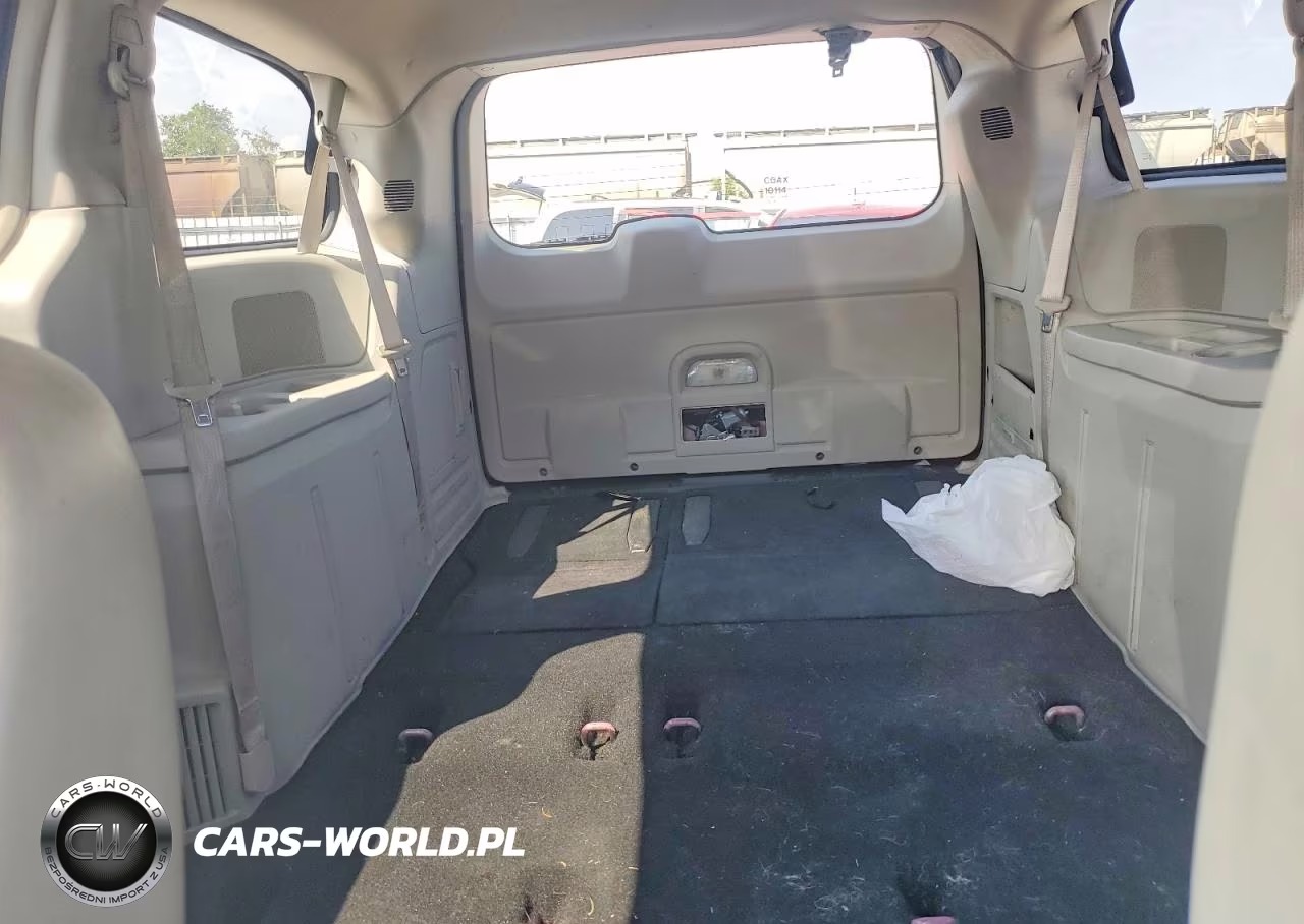 2012 Chrysler Town & Country Touring VIN:2C4RC1BG7CR170624 - 10