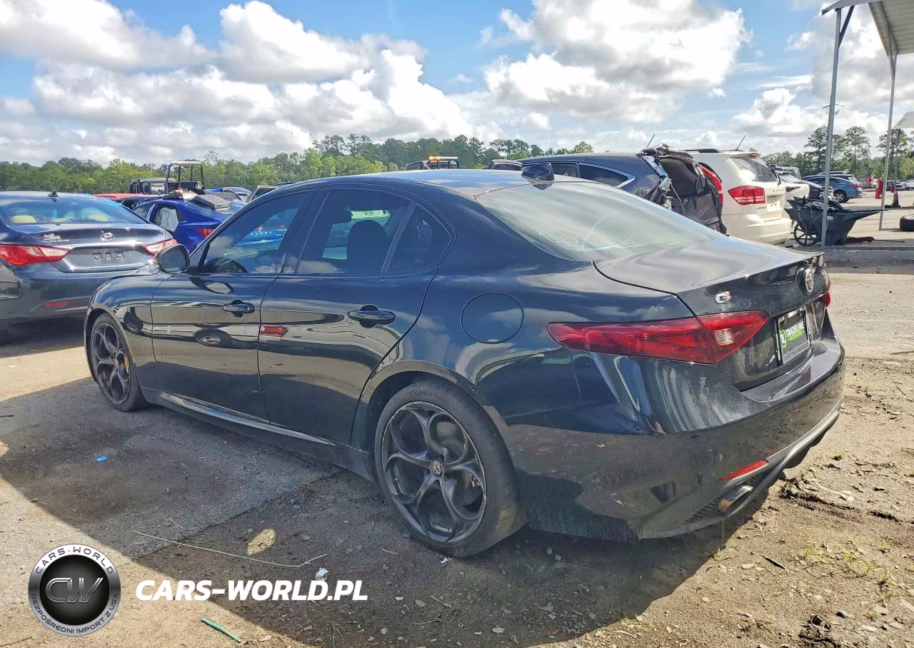 2017 Alfa Romeo Giulia Ti VIN:ZARFAECNXH7544753 - 2