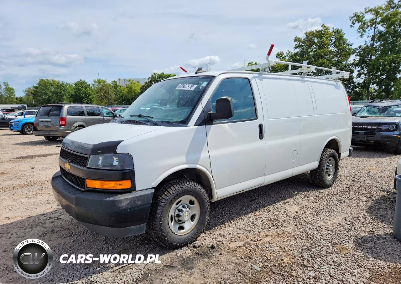 2020 Chevrolet Express G2500 VIN:1GCWGAFG2L1253822 - 1