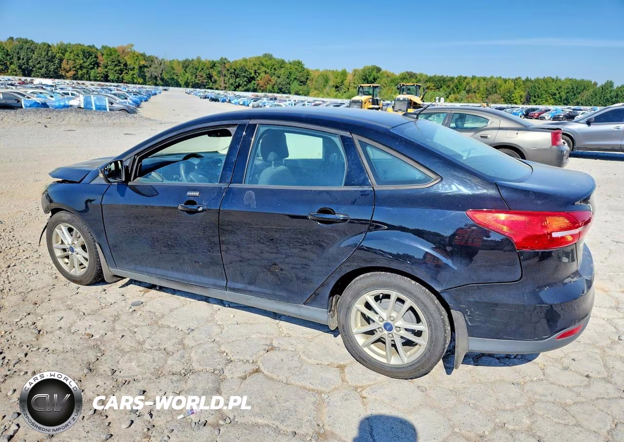 2016 Ford Focus Se VIN:1FADP3F20GL261327 - 2
