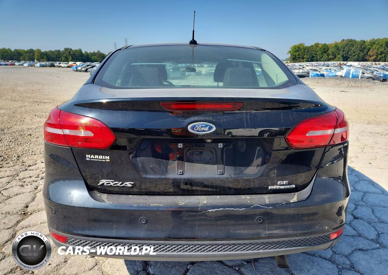 2016 Ford Focus Se VIN:1FADP3F20GL261327 - 6