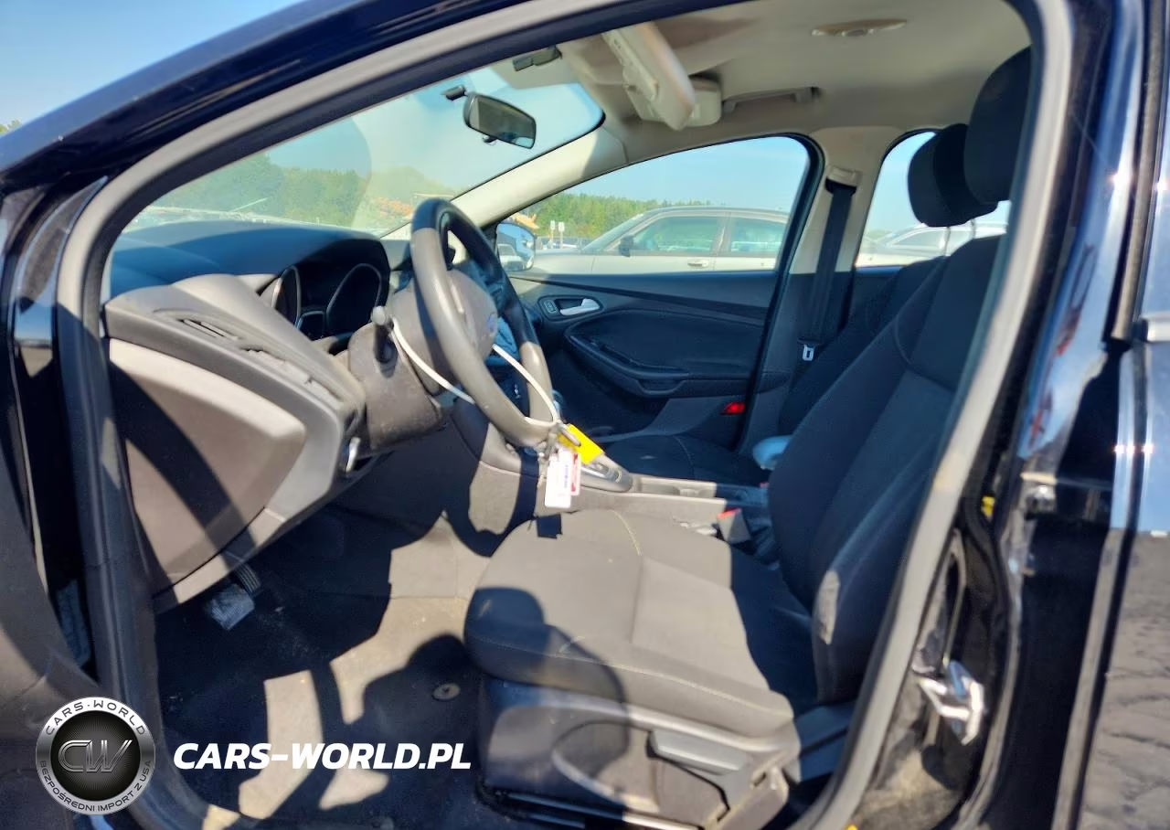 2016 Ford Focus Se VIN:1FADP3F20GL261327 - 7