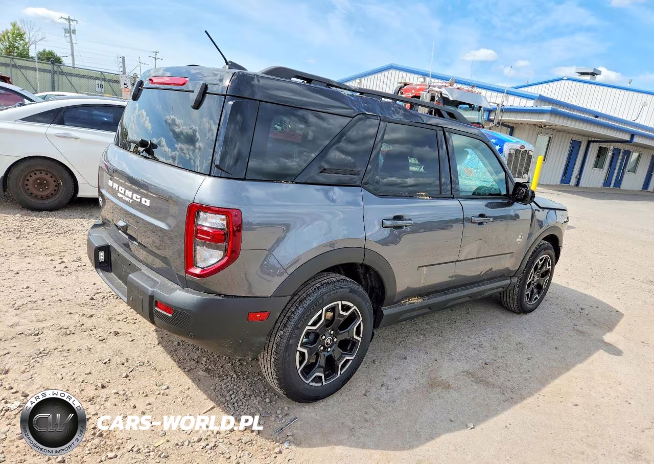 2026 Ford Bronco Sport Outer Banks VIN:3FMCR9CN4TRF00998 - 3