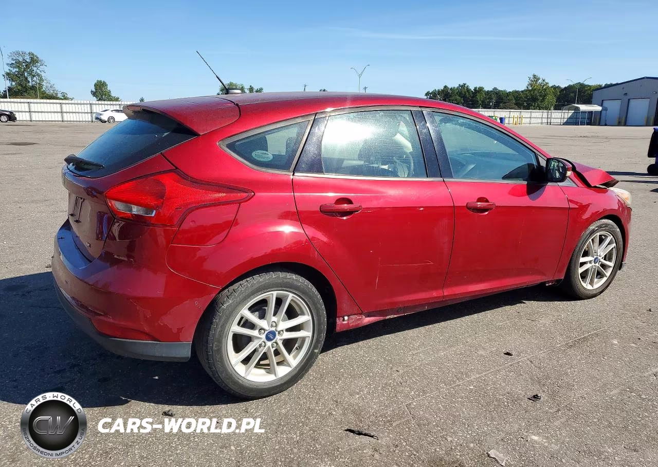2017 Ford Focus Se VIN:1FADP3K22HL297687 - 3