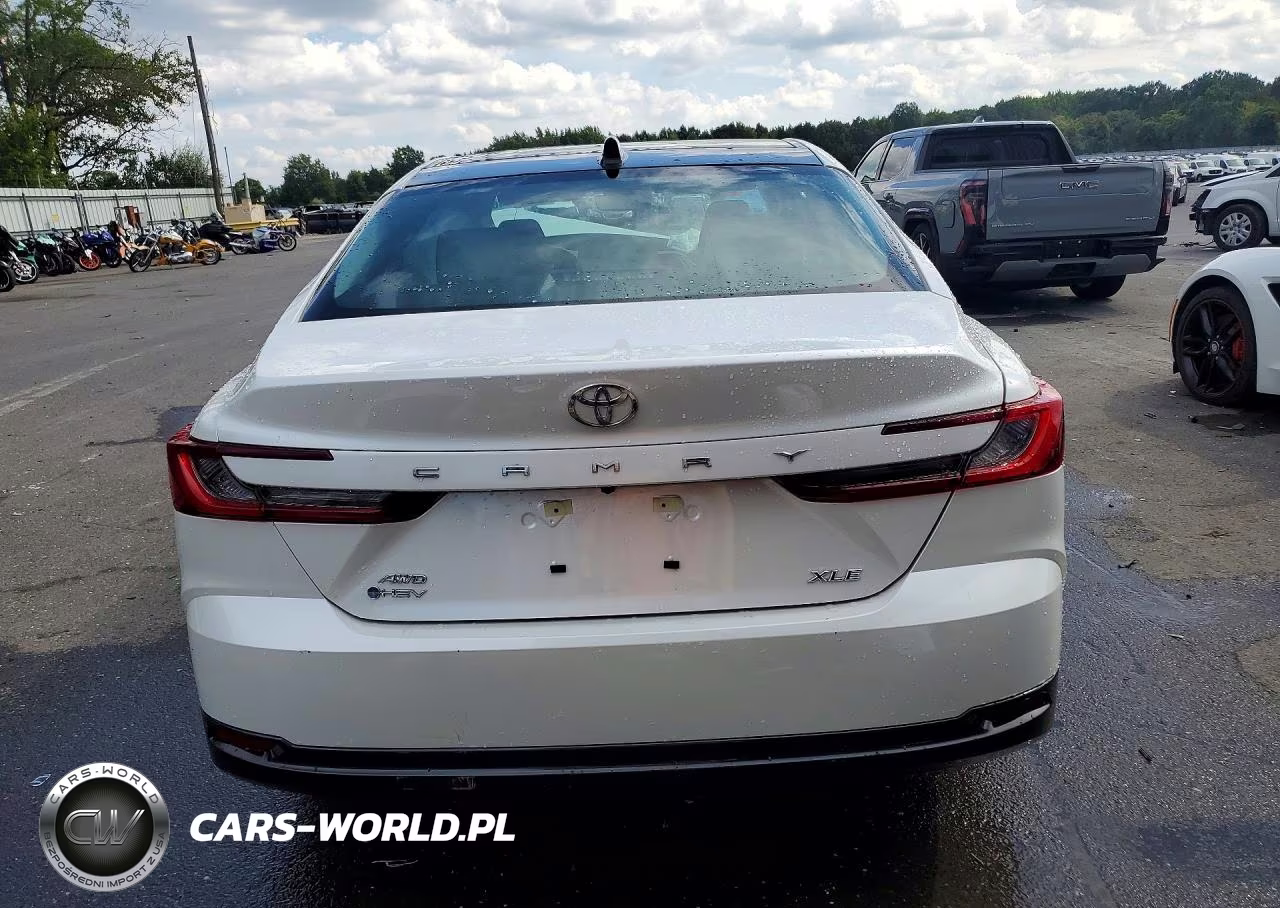 2026 Toyota Camry Xle VIN:4T1DBADK8TU556756 - 6
