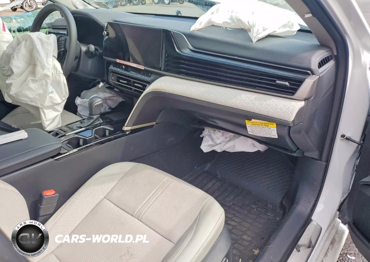 2026 Toyota Camry Xle VIN:4T1DBADK8TU556756 - 8
