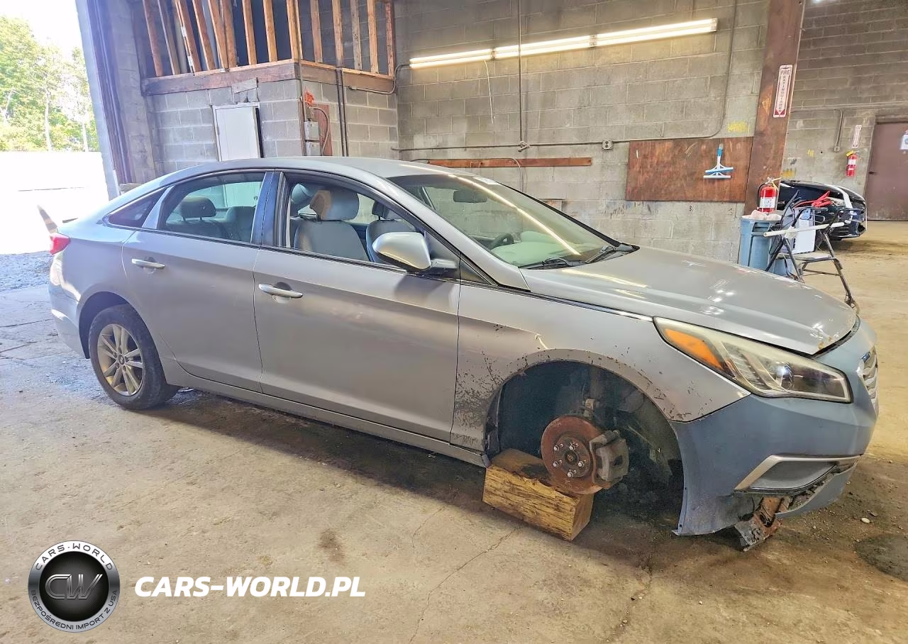 2016 Hyundai Sonata Se VIN:5NPE24AF4GH386624 - 4